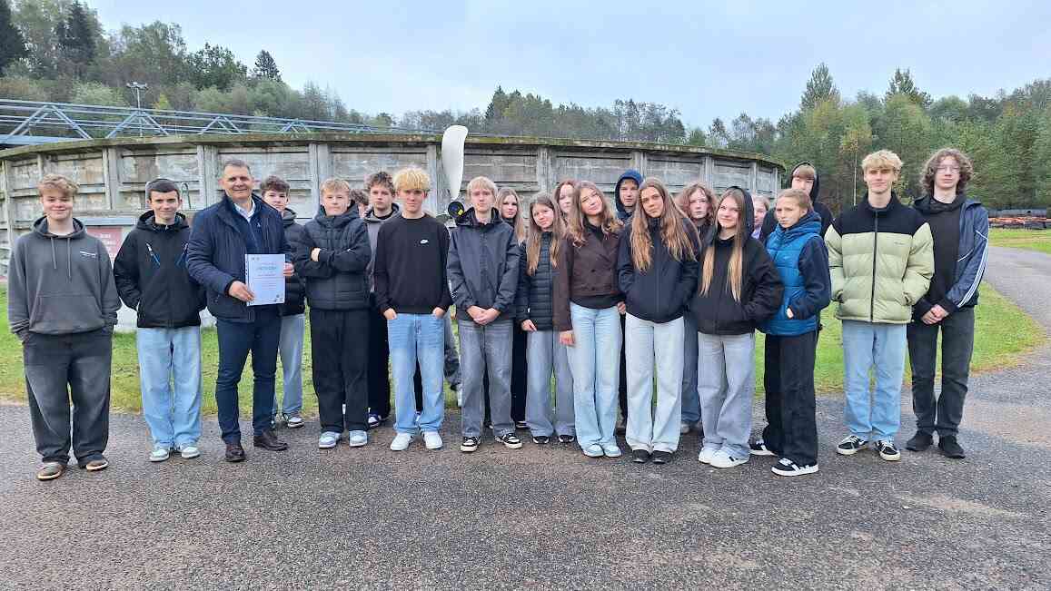 Skolēni ekskursijā-Ūdens diena