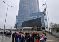 Skolēni pie Swedbank