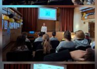 Skolēni klausās lekciju